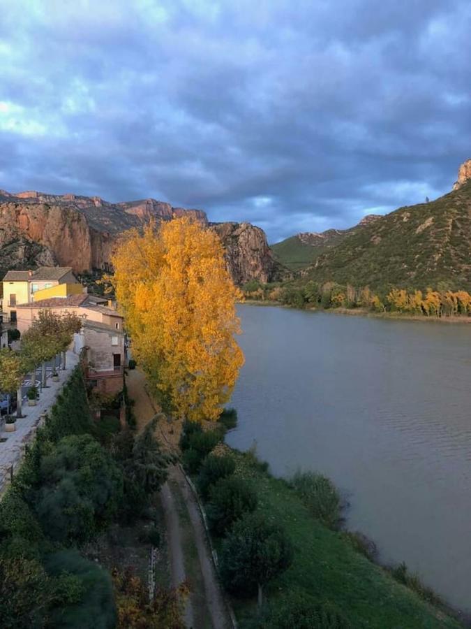 Apartamento A 1A Linea Sant Llorenc De Montgai_ Whitehouse 外观 照片